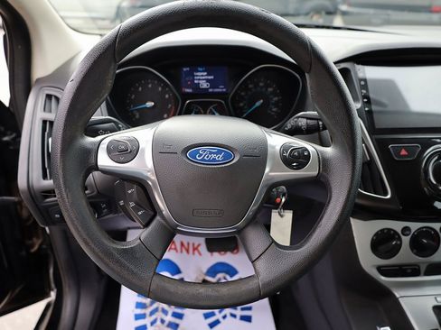 Used 2014 Ford Focus SE w/ SE Winter Package image 13