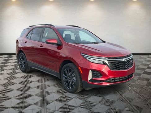 Used 2023 Chevrolet Equinox RS image 3