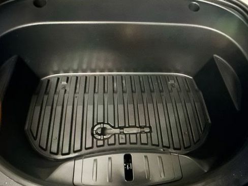 Used 2023 Tesla Model 3 Performance image 15