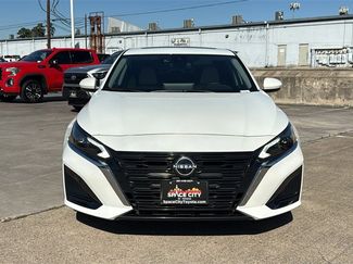 Used 2023 Nissan Altima 2.5 SV w/ SV Premium Package video 2