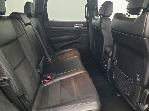 Used 2019 Jeep Grand Cherokee Altitude image 19