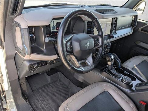 Used 2023 Ford Bronco Wildtrak AWD/4WD image 9