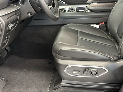 New 2026 Jeep Grand Wagoneer 4WD image 26