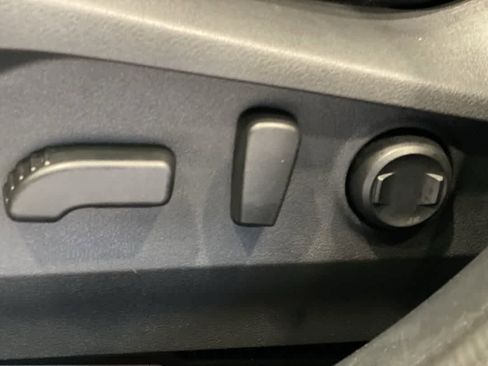 Used 2021 Subaru Outback Limited image 15