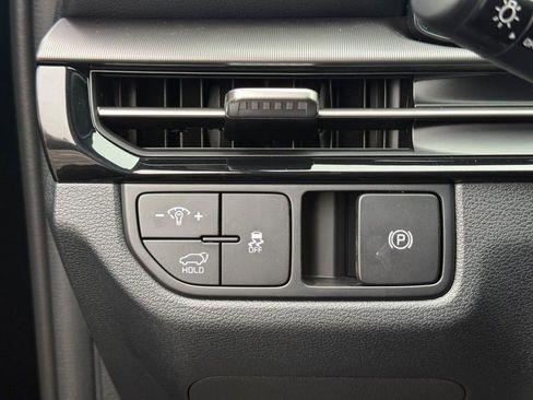 New 2026 Kia Sportage EX FWD image 18