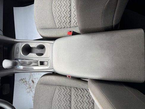 Used 2023 Chevrolet Equinox LT image 33