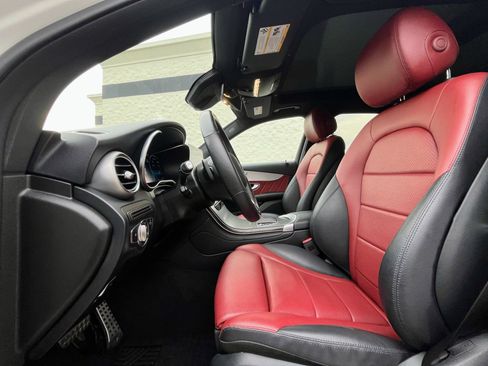 Used 2021 Mercedes-Benz GLC 300 4MATIC image 13