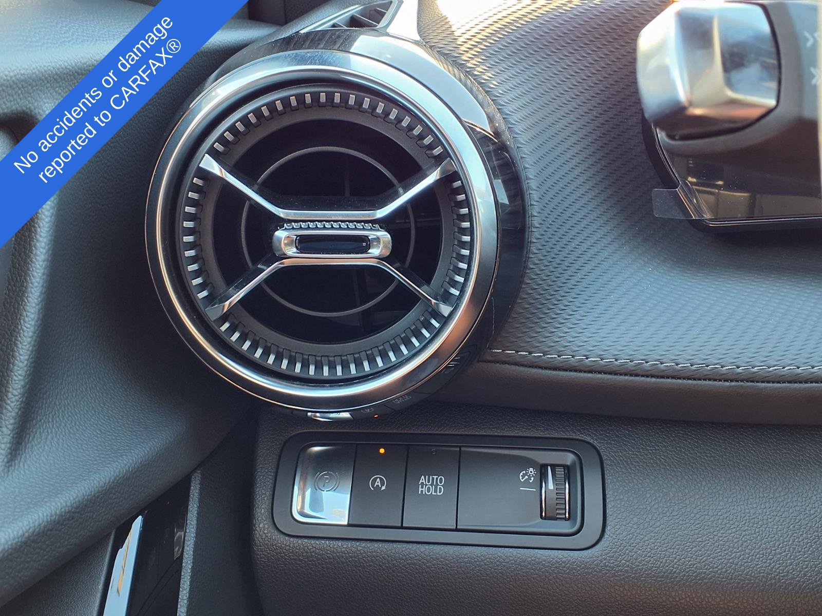 Used 2025 Chevrolet Equinox LT w/ Safety and Technology Package FWD image 29