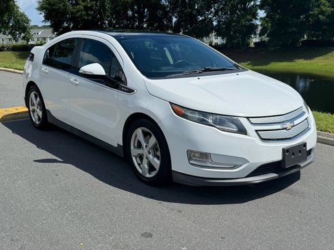 Used 2014 Chevrolet Volt w/ Enhanced Safety Package 1 FWD image 20
