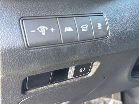 Used 2023 Hyundai Santa Fe SEL FWD image 6
