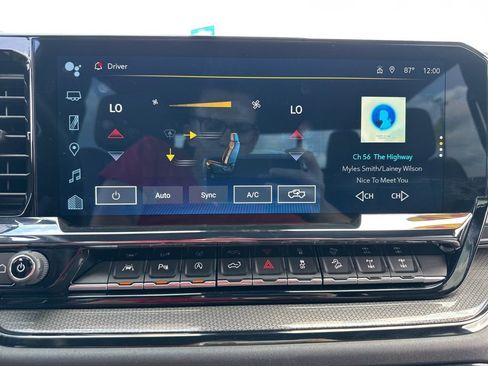 Used 2024 Chevrolet Silverado 1500 ZR2 w/ Technology Package image 47