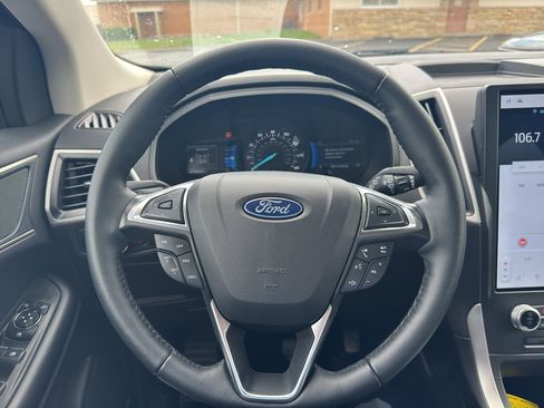Used 2024 Ford Edge SEL w/ Convenience Package image 13