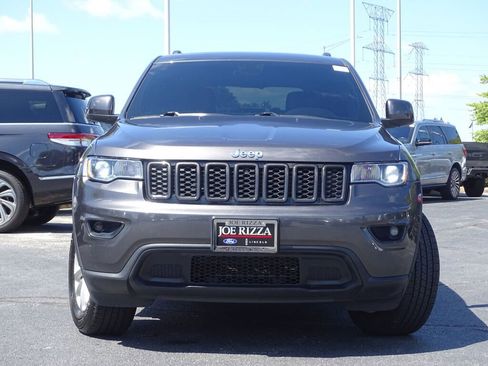 Used 2021 Jeep Grand Cherokee Laredo X image 3