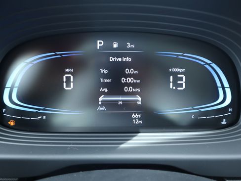 New 2026 Hyundai Venue SE FWD image 3