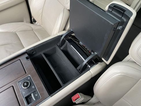 Used 2019 Lincoln Navigator Reserve AWD/4WD image 31