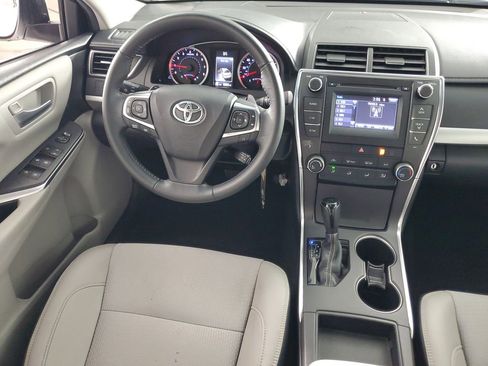 Used 2017 Toyota Camry SE image 15