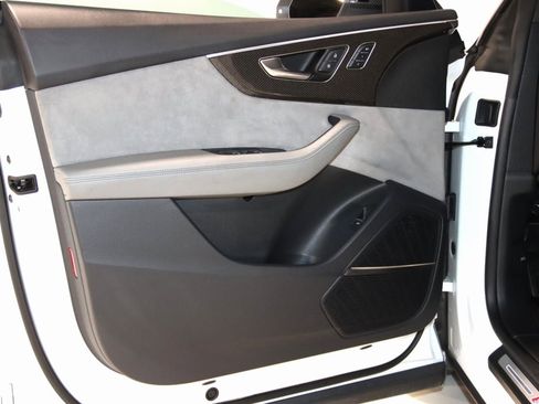 Used 2023 Audi SQ8 Prestige image 34