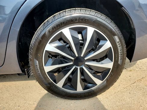 Used 2019 Toyota Corolla LE FWD image 59