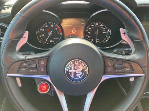 Used 2019 Alfa Romeo Stelvio Ti Sport w/ Quick Order Package 22S Sport AWD/4WD image 15