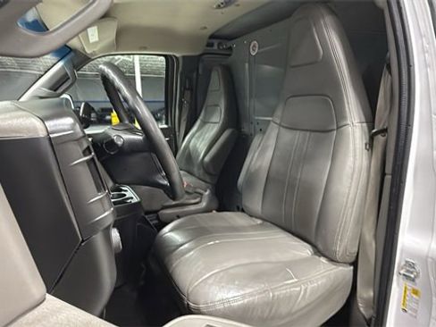 Used 2016 Chevrolet Express 2500 Work Van image 15