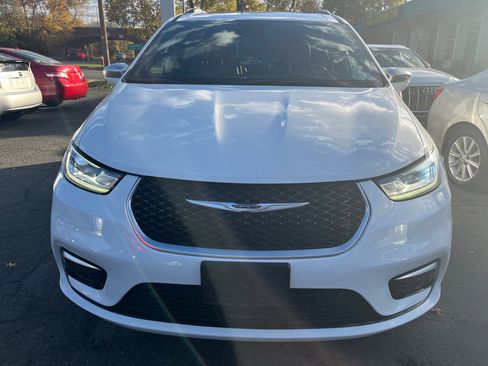 Used 2021 Chrysler Pacifica Pinnacle image 14