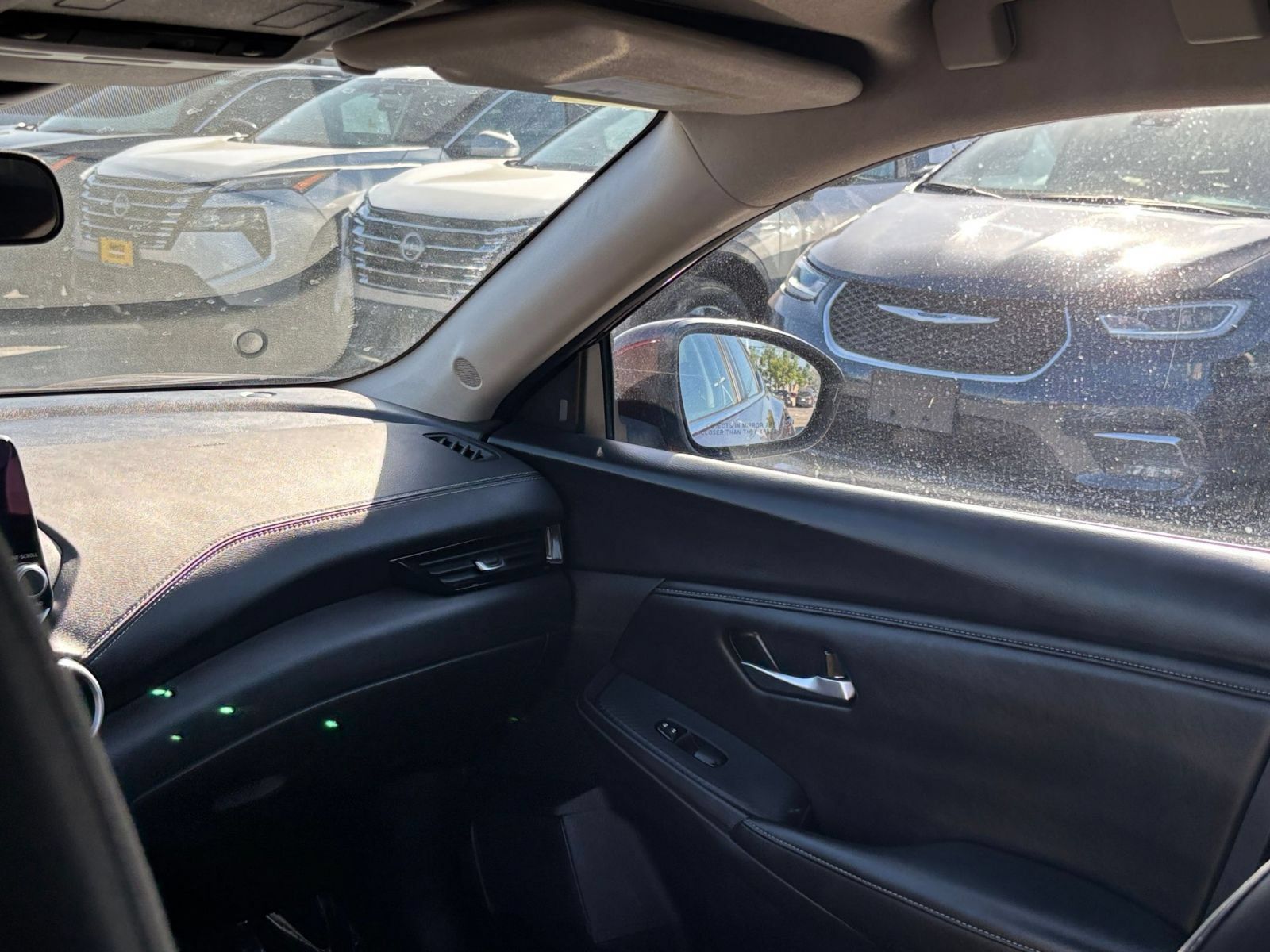 Used 2025 Nissan Sentra SV FWD image 34