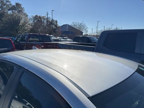 Used 2025 Toyota Corolla LE image 6