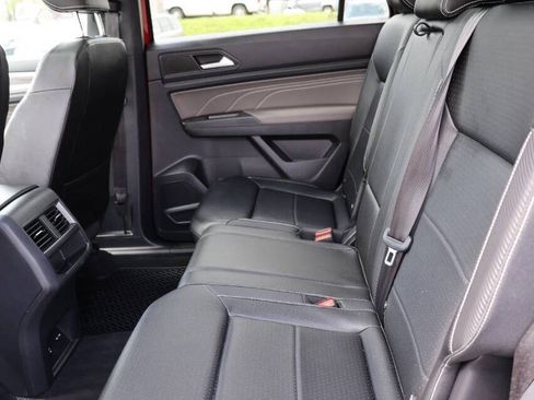 Used 2022 Volkswagen Atlas Cross Sport SE AWD/4WD image 16