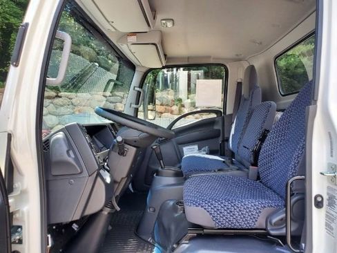 New 2025 Chevrolet Low Cab Forward image 6