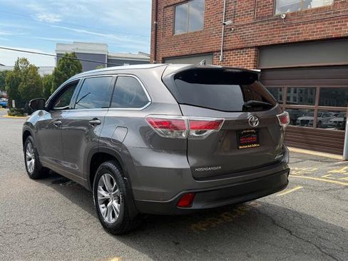 Used 2015 Toyota Highlander XLE AWD/4WD image 9