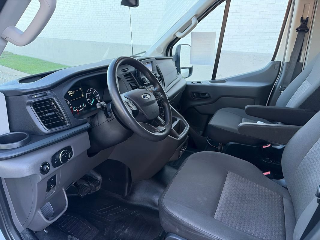 Used 2022 Ford Transit 250 Medium Roof RWD image 6