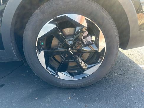 Used 2025 Kia Sorento EX w/ EX Panoramic Sunroof Package image 14