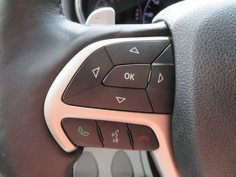 Used 2017 Jeep Grand Cherokee Limited RWD image 27