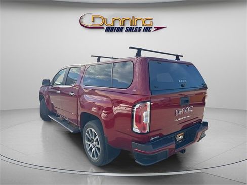 Used 2021 GMC Canyon Denali image 2