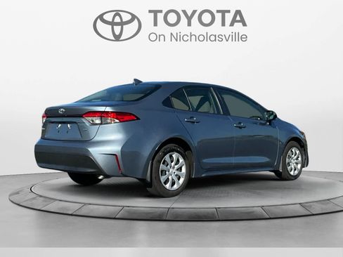 Used 2024 Toyota Corolla LE FWD image 5