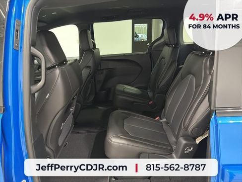 New 2026 Chrysler Pacifica Select w/ S Appearance Package FWD image 29