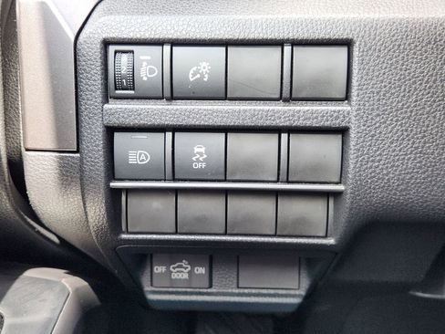 Used 2025 Toyota Tacoma TRD Sport AWD/4WD image 26