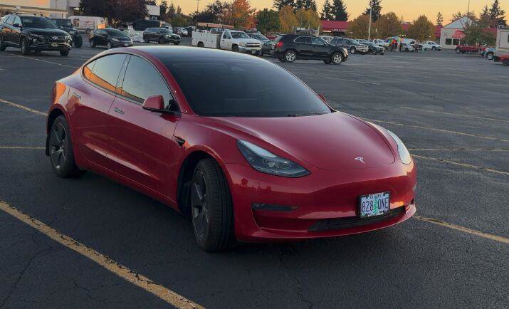 Used 2023 Tesla Model 3 Long Range AWD/4WD image 2