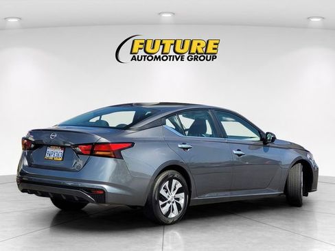 Certified 2025 Nissan Altima 2.5 S FWD image 4