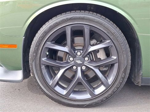 Used 2022 Dodge Challenger R/T w/ Plus Package image 8