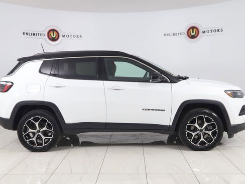 Used 2025 Jeep Compass Limited image 2