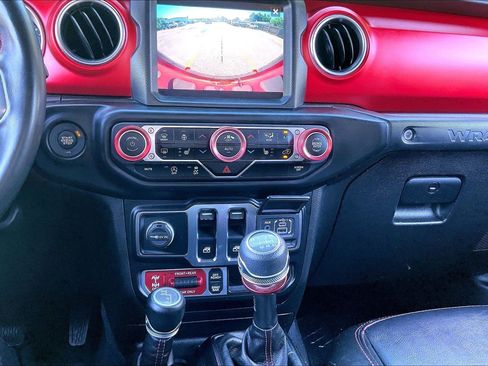 Used 2022 Jeep Wrangler Rubicon w/ LED Lighting Group AWD/4WD image 20