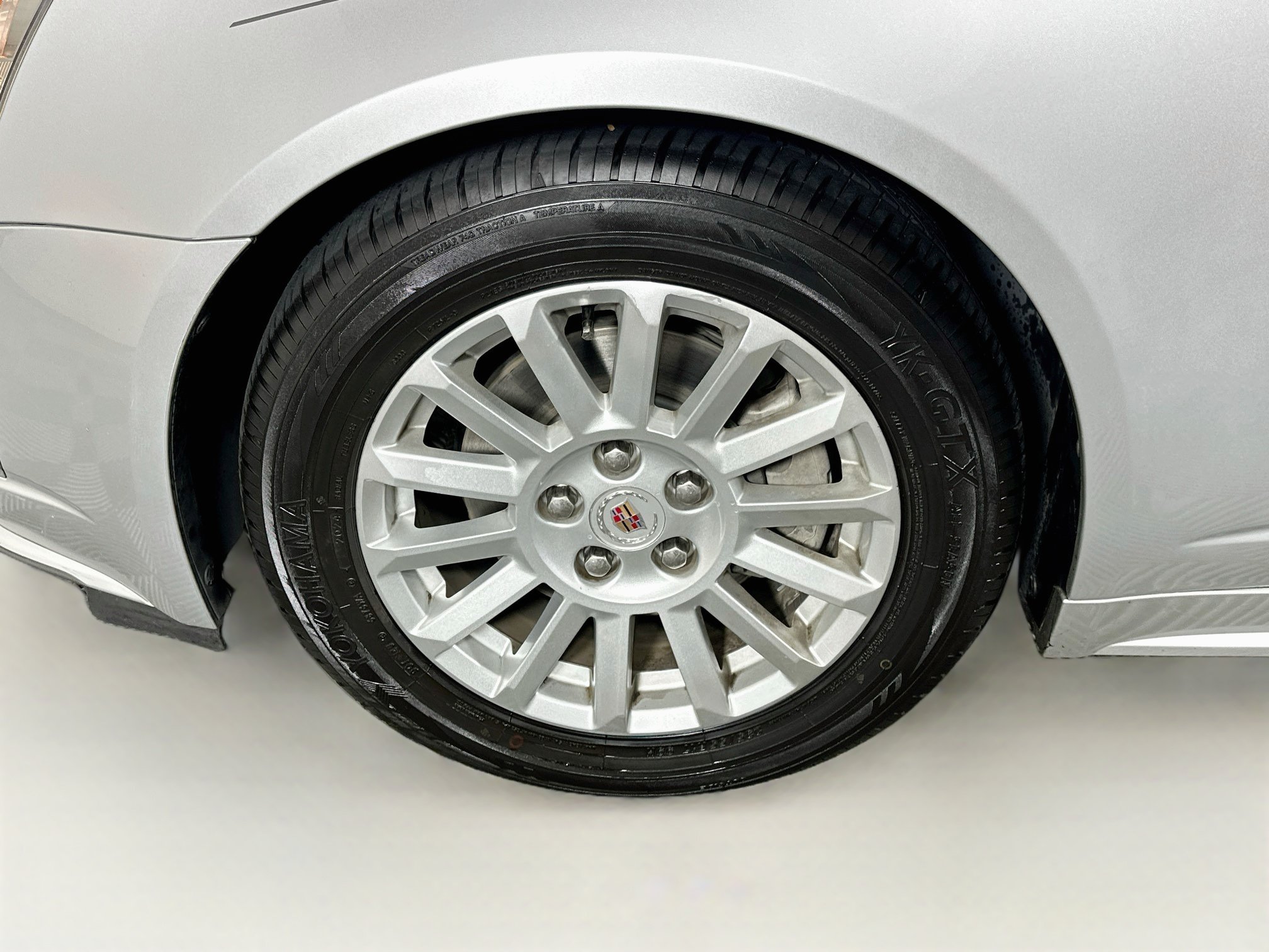 Used 2010 Cadillac CTS Wagon RWD image 11