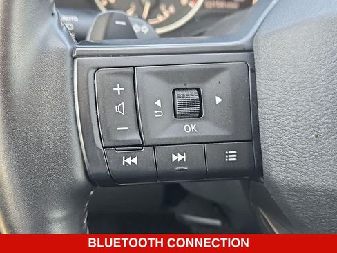 Used 2025 Nissan Rogue SV AWD/4WD image 23