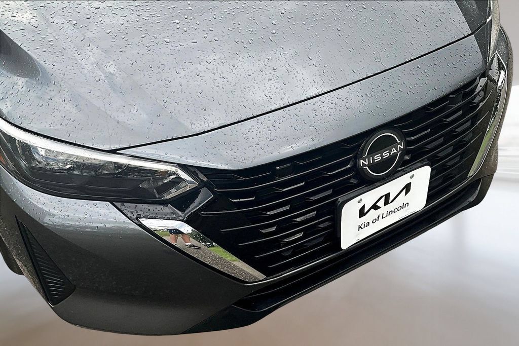 Used 2025 Nissan Sentra SV FWD image 28