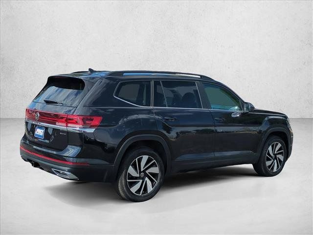 Used 2025 Volkswagen Atlas SE AWD/4WD image 5