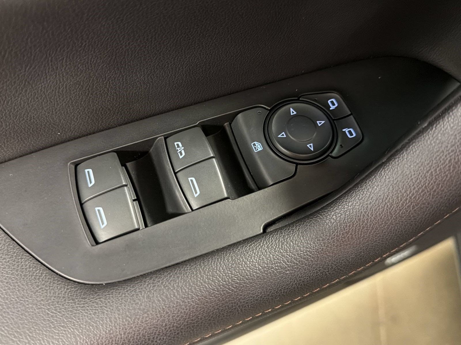 Used 2022 Chevrolet Blazer Premier w/ Enhanced Convenience Package FWD image 25