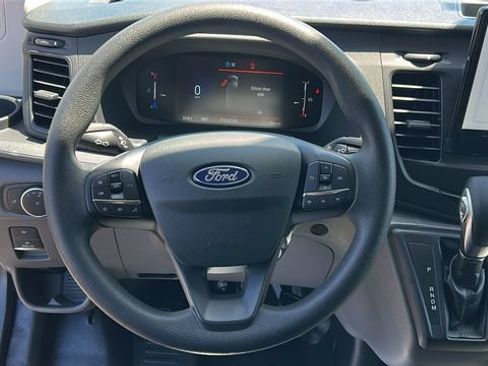 New 2026 Ford Transit 250 148 Medium Roof RWD image 18