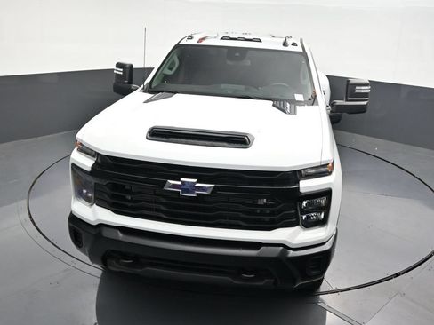 Used 2025 Chevrolet Silverado 3500 W/T AWD/4WD image 22