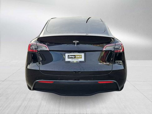 Used 2022 Tesla Model Y Performance image 7